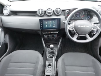 Used Dacia Duster 2023 for sale - 78766916: Photo