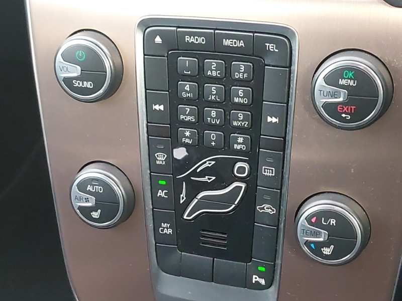 Used Volvo V40 2017 for sale - 76864506: Photo 11