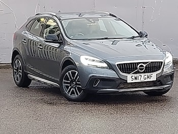 Used Volvo V40 2017 for sale - 76864506: Photo