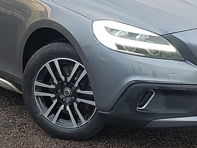 Used Volvo V40 2017 for sale - 76864506: Photo 9