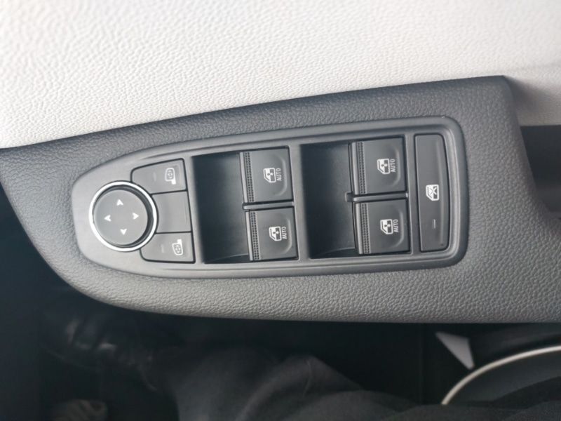 Used Renault Clio 2022 for sale - 76317626: Photo 17