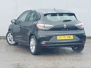 Used Renault Clio 2025 for sale - 76537185: Photo