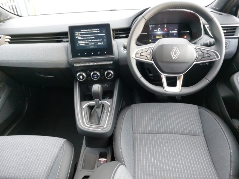 Used Renault Clio 2025 for sale - 77428610: Photo 2