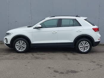 Used Volkswagen T-Roc 2023 for sale - 78441084: Photo