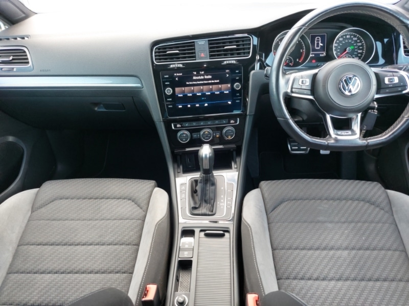 Used Volkswagen Golf 2020 for sale - 78146439: Photo 2