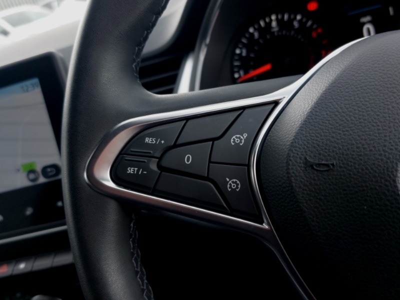 Used Renault Captur 2023 for sale - 76471579: Photo 13