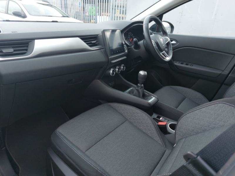 Used Renault Captur 2023 for sale - 76471579: Photo 5