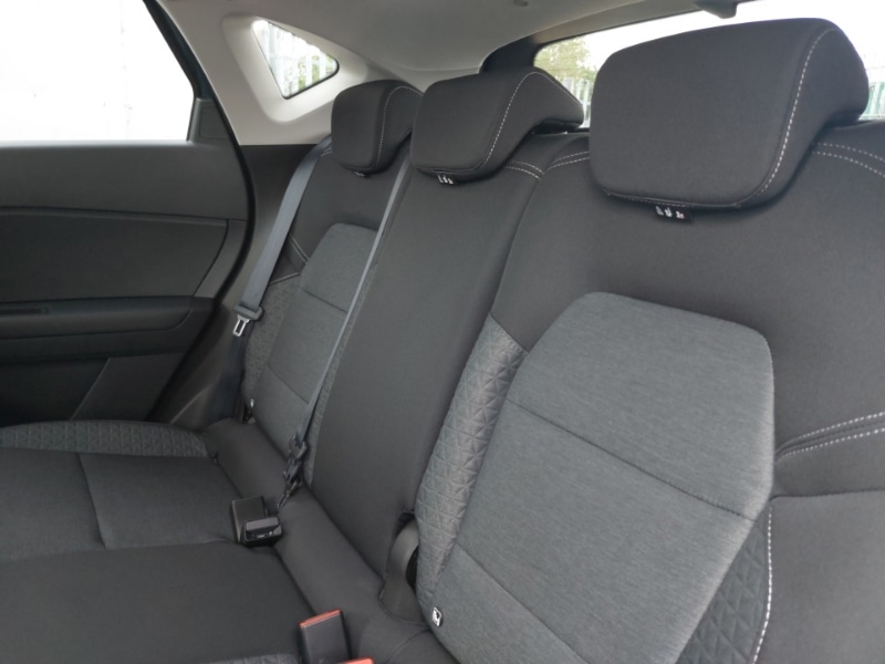 Used Renault Captur 2023 for sale - 76471579: Photo 6