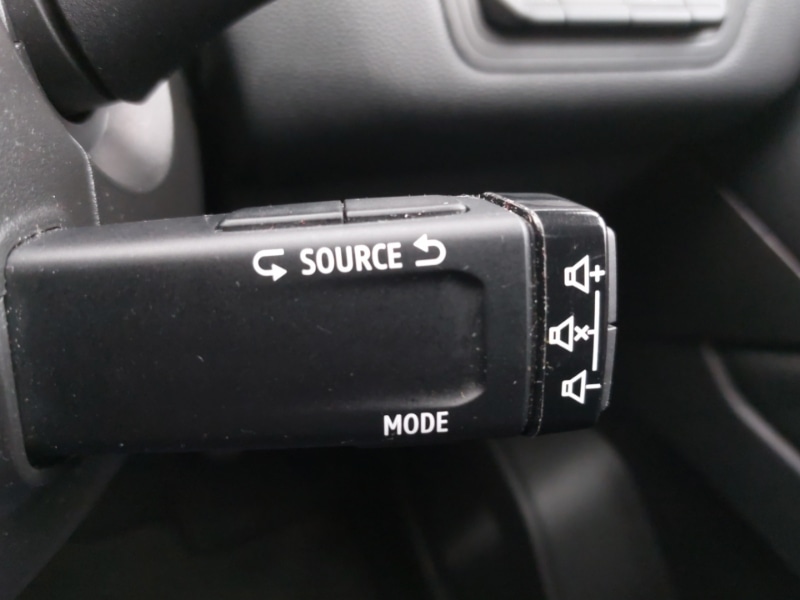 Used Renault Captur 2022 for sale - 76834390: Photo 19