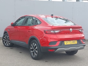 Used Renault Arkana 2023 for sale - 76408023: Photo