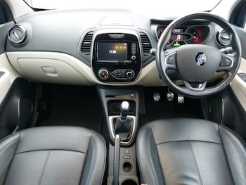 Used Renault Captur 2019 for sale - 76907274: Photo