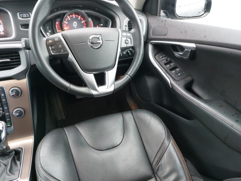 Used Volvo V40 2018 for sale - 78093917: Photo 11