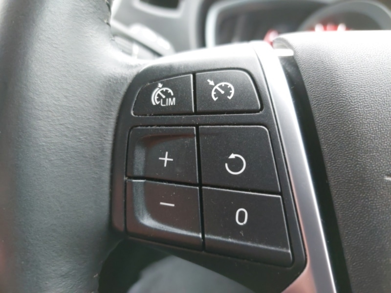 Used Volvo V40 2018 for sale - 78093917: Photo 12