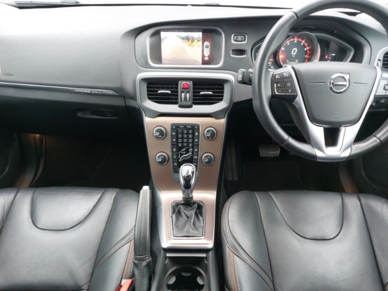 Used Volvo V40 2018 for sale - 78093917: Photo 2