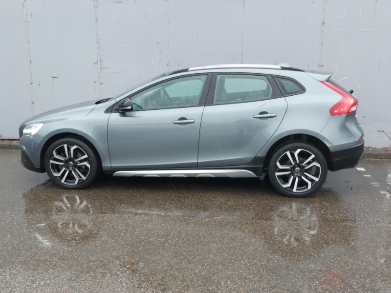 Used Volvo V40 2018 for sale - 78093917: Photo 4