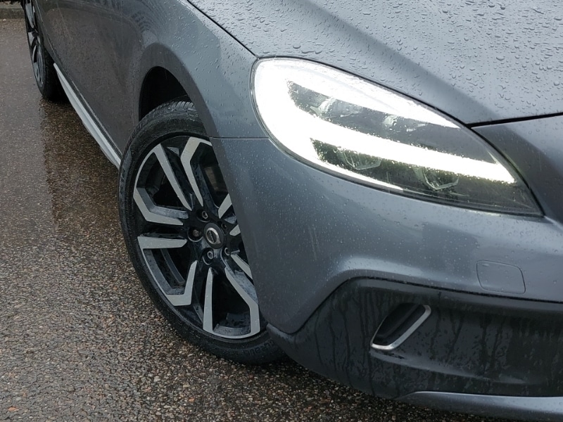 Used Volvo V40 2018 for sale - 78093917: Photo 9