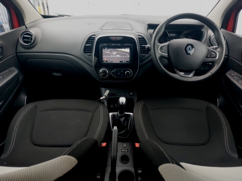 Used Renault Captur 2018 for sale - 76166193: Photo 2