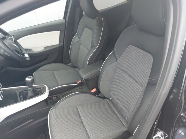 Used Renault Clio 2022 for sale - 76195762: Photo 5