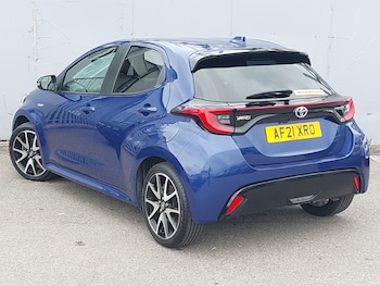 Used Toyota Yaris 2021 for sale - 75633632: Photo