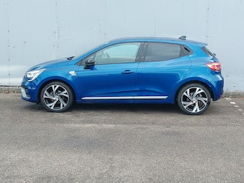 Used Renault Clio 2023 for sale - 77352578: Photo
