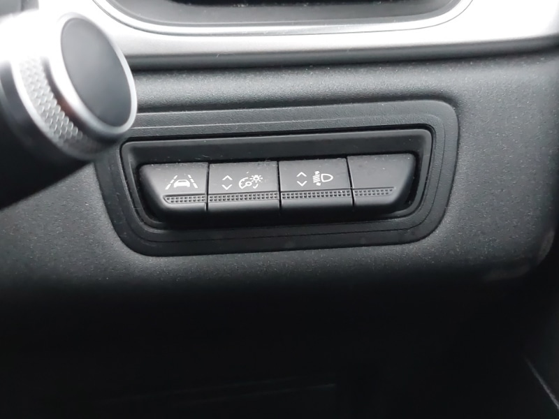 Used Renault Captur 2020 for sale - 76880200: Photo 17