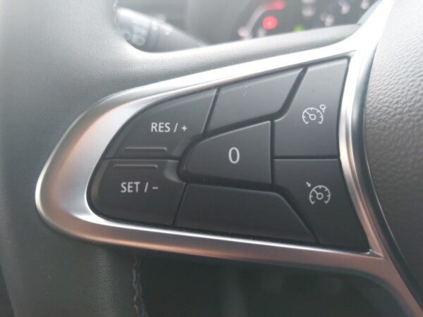 Used Renault Clio 2023 for sale - 76135329: Photo 17