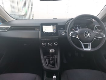 Used Renault Clio 2023 for sale - 76135329: Photo 2