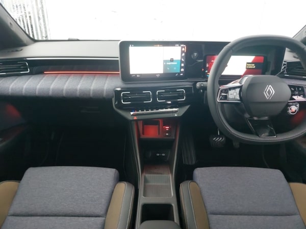 Used Renault 5 2025 for sale - 76166130: Photo 2