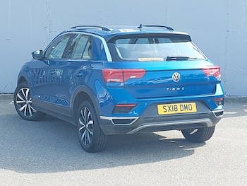Used Volkswagen T-Roc 2018 for sale - 75608745: Photo
