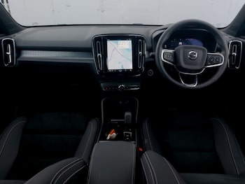 Used Volvo XC40 2024 for sale - 75755783: Photo