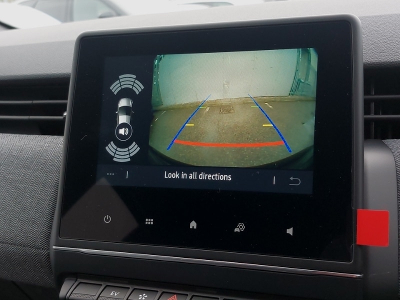 Used Renault Clio 2025 for sale - 76397445: Photo 11