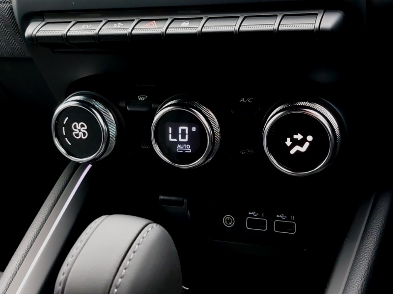 Used Renault Clio 2025 for sale - 76397445: Photo 15