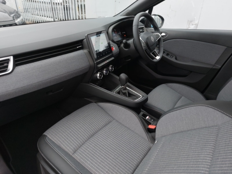 Used Renault Clio 2025 for sale - 76397445: Photo 5