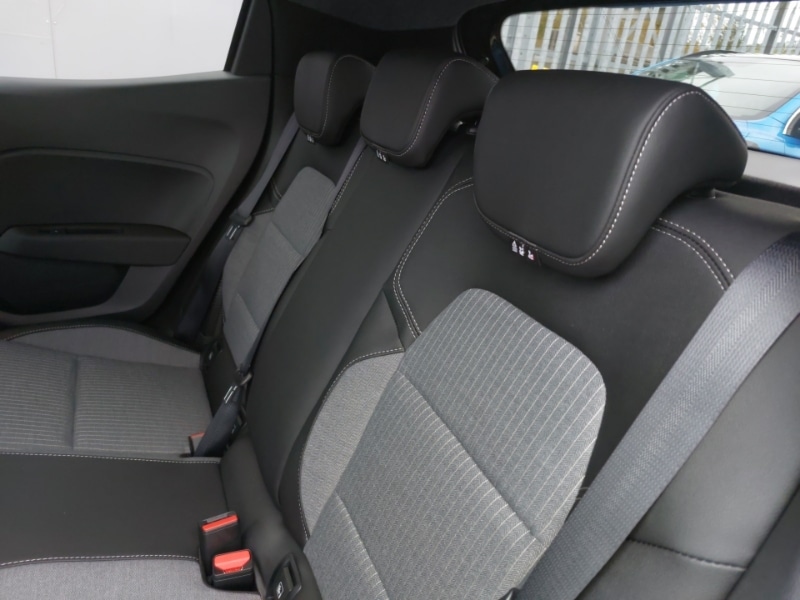 Used Renault Clio 2025 for sale - 76397445: Photo 6