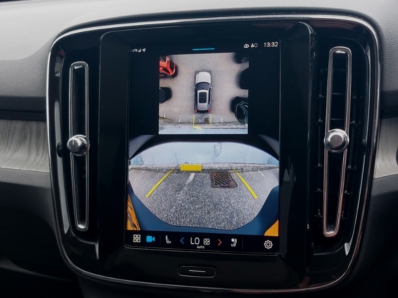 Used Volvo XC40 2024 for sale - 76763760: Photo 11