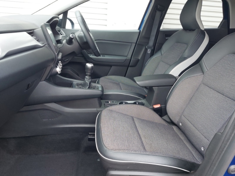 Used Renault Captur 2021 for sale - 76726220: Photo 5