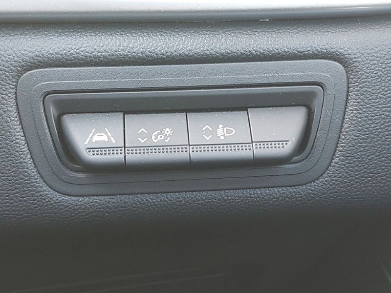 Used Renault Captur 2024 for sale - 78023732: Photo 18