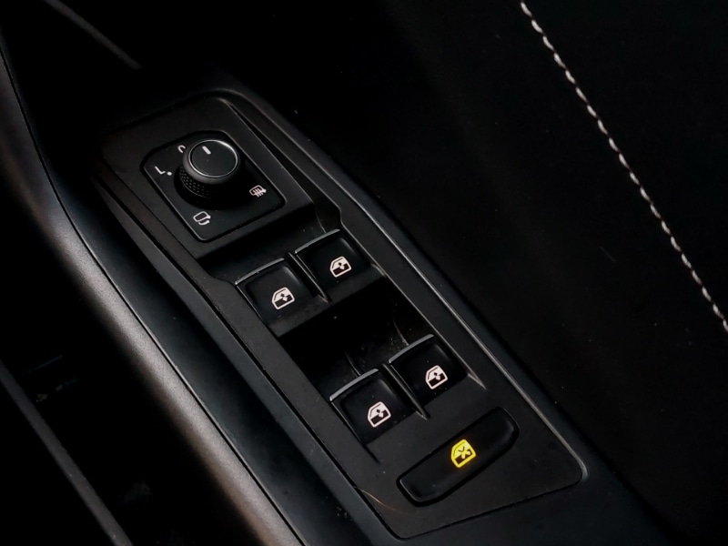 Used Volkswagen T-Roc 2023 for sale - 76375294: Photo 19