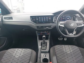 Used Volkswagen Taigo 2024 for sale - 76160367: Photo 2