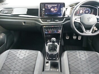 Used Volkswagen T-Roc 2022 for sale - 77338604: Photo