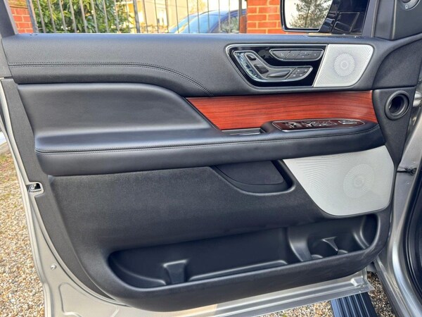 Used Lincoln Navigator 2024 for sale - 73754100: Photo 31