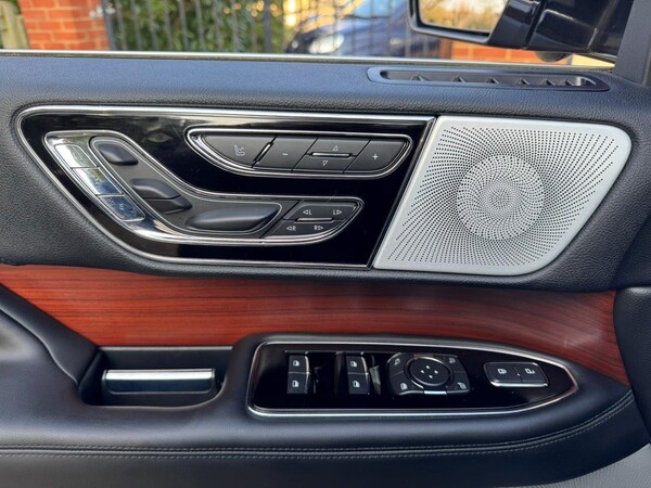 Used Lincoln Navigator 2024 for sale - 73754100: Photo 32