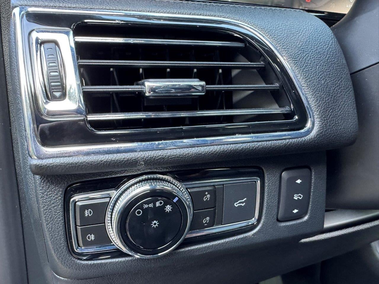 Vehicle 33