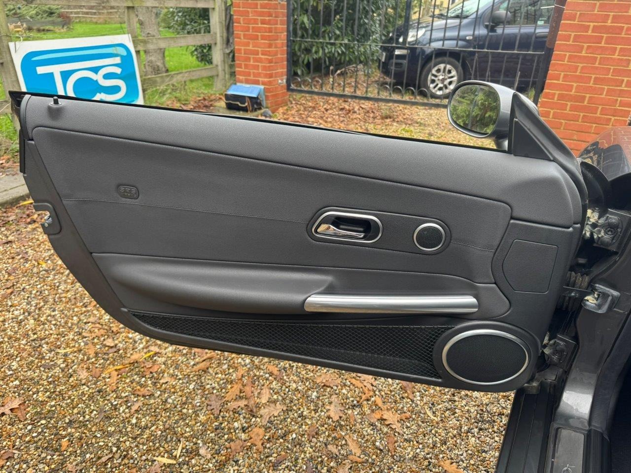 Used Chrysler Crossfire 2004 for sale - 76932214: Photo 33