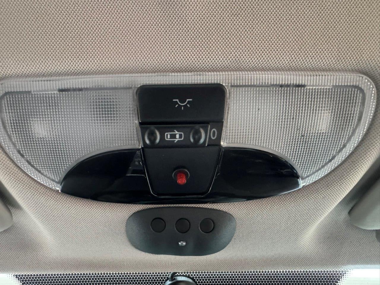 Used Chrysler Crossfire 2004 for sale - 76932214: Photo 65