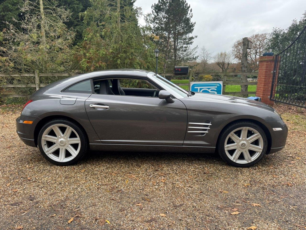 Used Chrysler Crossfire 2004 for sale - 76932214: Photo 8