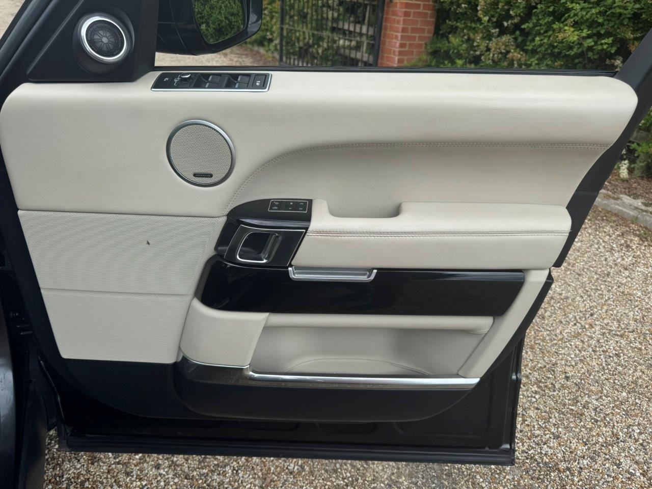 Used Land Rover Range Rover 2014 for sale - 74897045: Photo 42