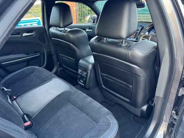 Used Chrysler 300C 2023 for sale - 73196207: Photo 26