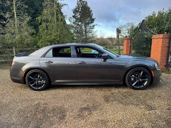 Used Chrysler 300C 2023 for sale - 73196207: Photo 8
