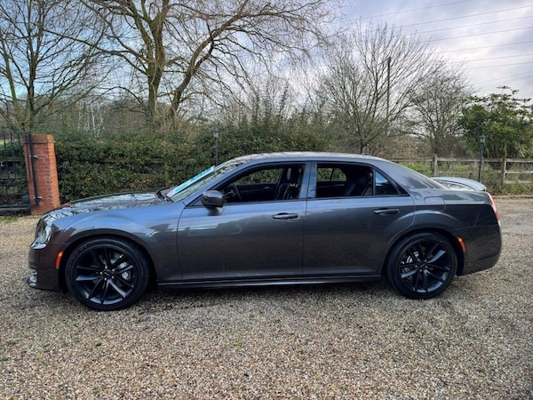 Used Chrysler 300C 2023 for sale - 73196207: Photo 9
